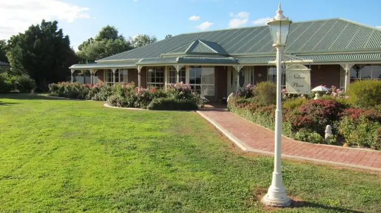 76 Pascoe Street, Rochester VIC 3561
