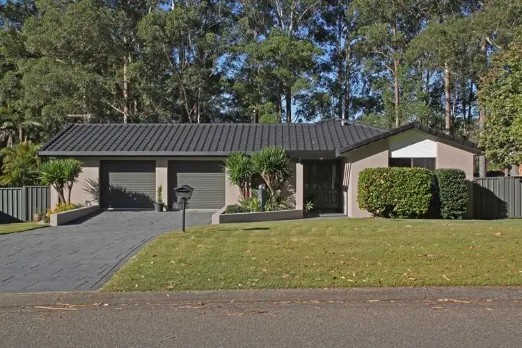 6 St Albans Way, Laurieton NSW 2443