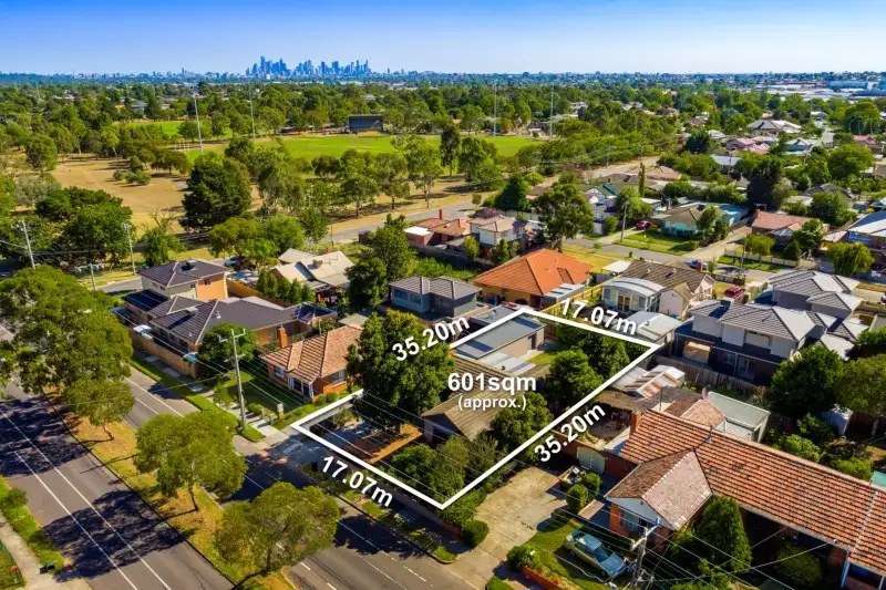Main view of Homely house listing, 125 Oriel Road, Bellfield VIC 3081