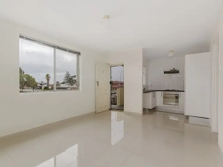 6/45 Parkin Street, Rockingham WA 6168
