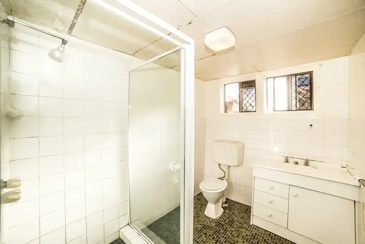 Sixth view of Homely townhouse listing, 2/59-61 Queen Street, Southport QLD 4215