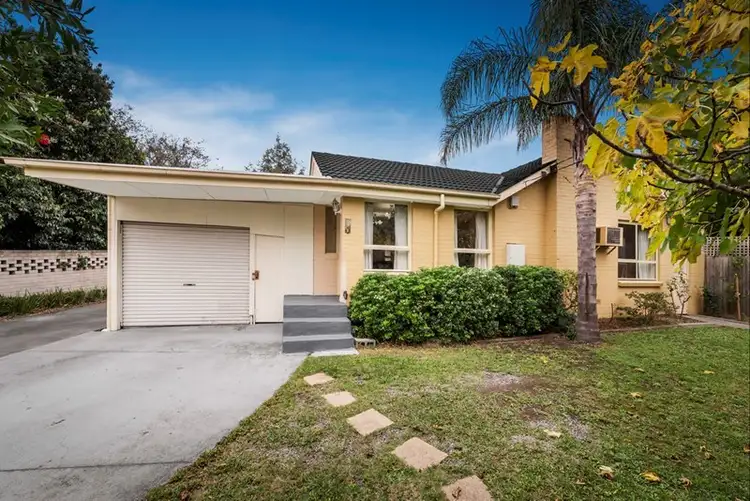 1/37 McComas Grove, Burwood VIC 3125