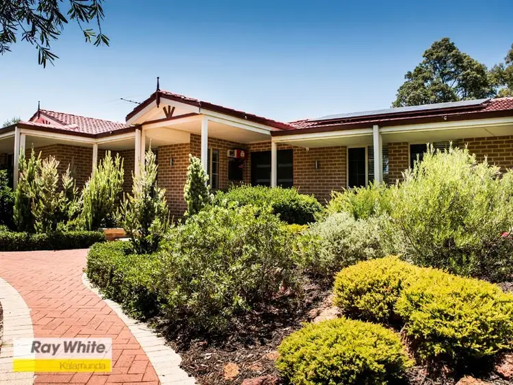 3 Standing Road, Lesmurdie WA 6076