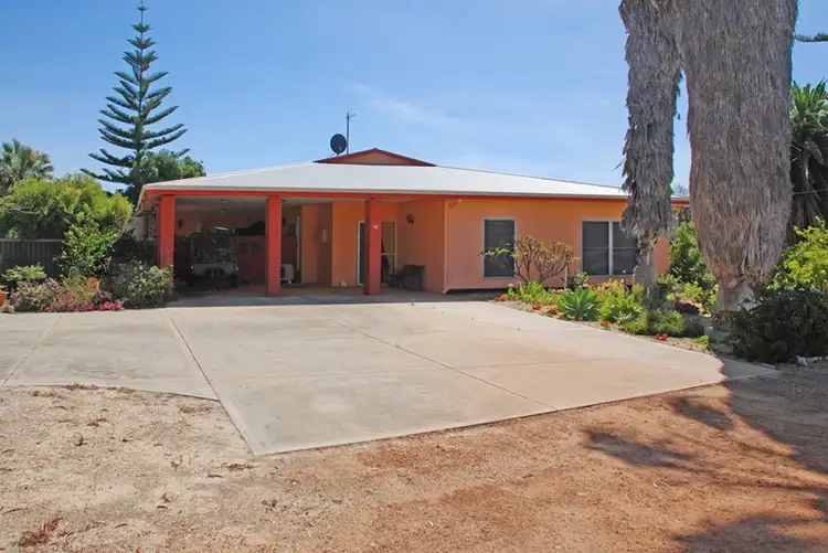 3 Shingle Avenue, Jurien Bay WA 6516