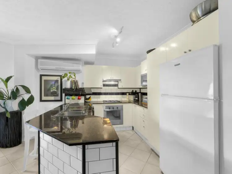 Seventh view of Homely unit listing, 3/16 Miles Street, Hawthorne QLD 4171