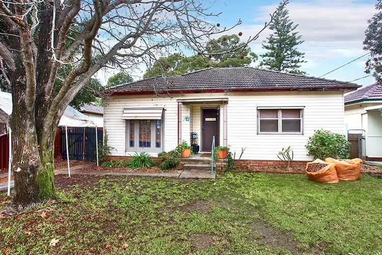 39 Dan Avenue, Blacktown NSW 2148