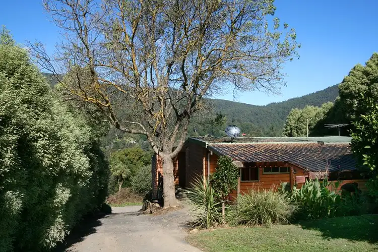 15 Hill Road, Warburton VIC 3799
