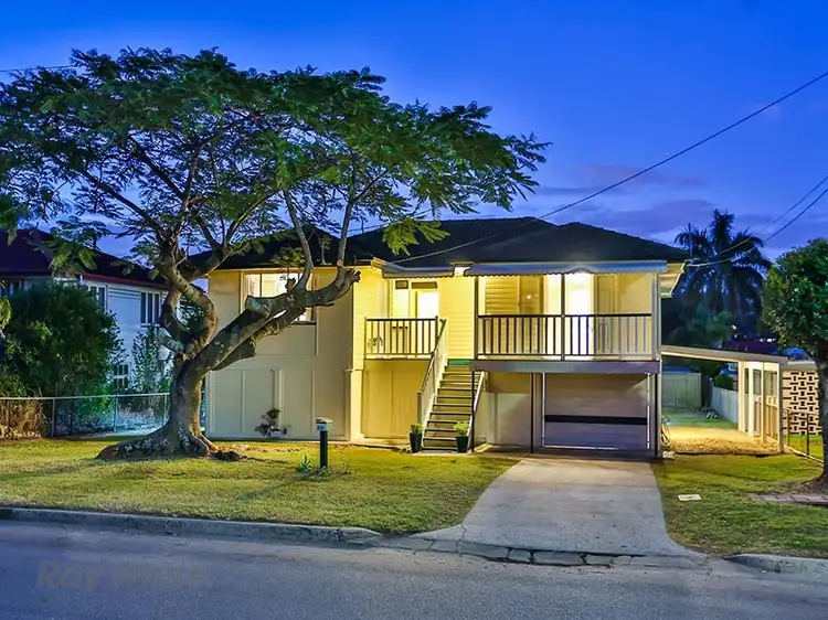 24 Bineen Street, Carina QLD 4152