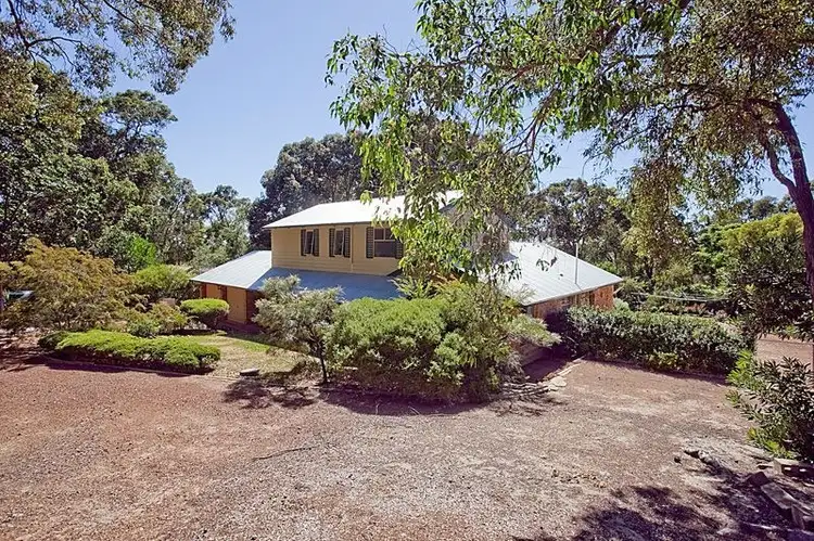 21 Valley Road, Kalamunda WA 6076