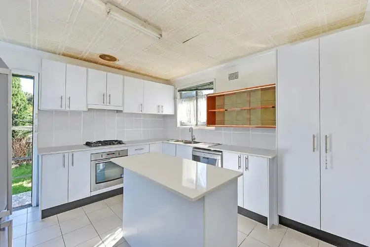 Main view of Homely house listing, 19 Lonsdale Avenue, Berowra Heights NSW 2082