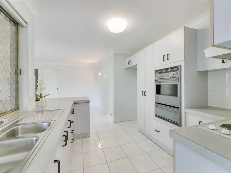 Third view of Homely house listing, 2 Crighton Court, Capalaba QLD 4157