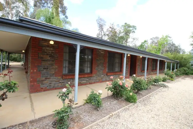 5 Dunlop Road, Waikerie SA 5330