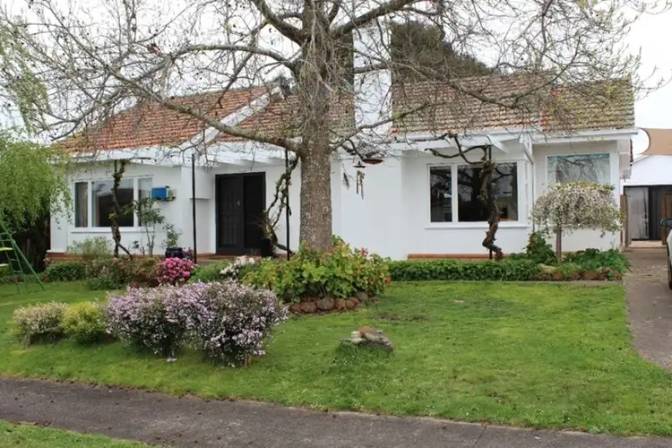 7 Strachan, Hamilton VIC 3300