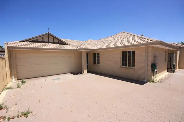 7a Haslemere Way, Morley WA 6062