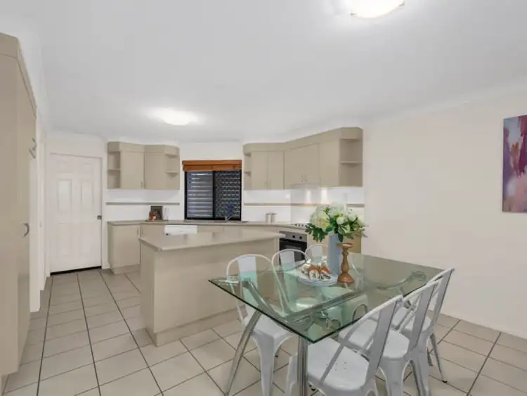 Fifth view of Homely townhouse listing, 8/9 Hill Crescent, Carina Heights QLD 4152