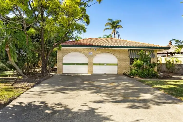 Second view of Homely house listing, 86 Hooker Boulevard, Mermaid Waters QLD 4218