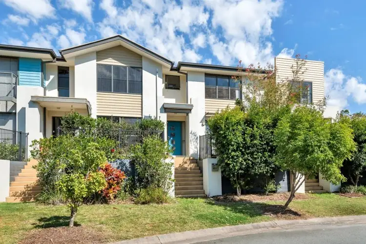 2/5 Park Esplanade, Coomera QLD 4209