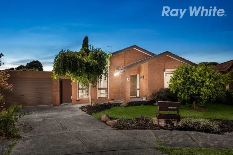 5 Farrer Court, Mill Park VIC 3082