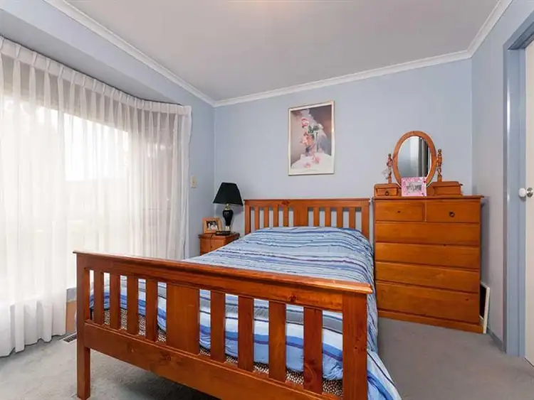 Sixth view of Homely house listing, 1 Flintoff Court, Mill Park VIC 3082