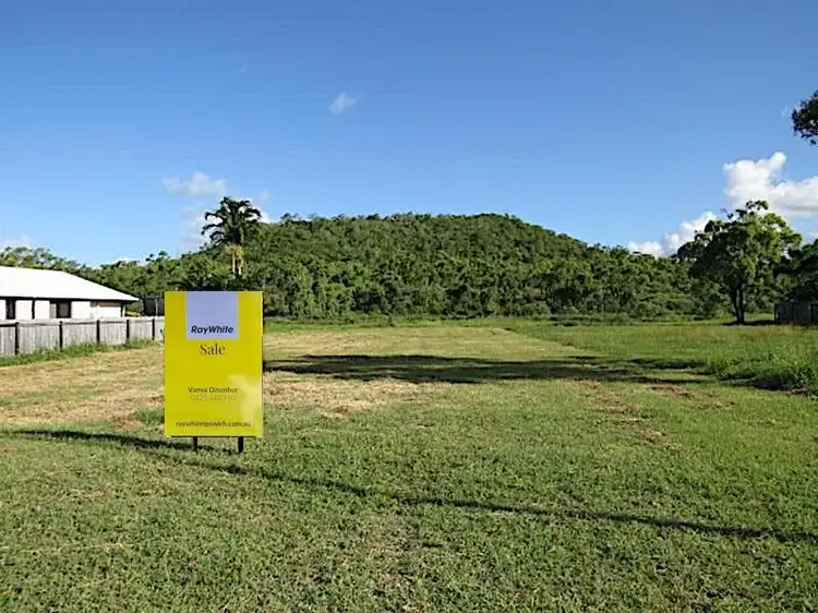 140 Ocean View Drive, Bowen QLD 4805