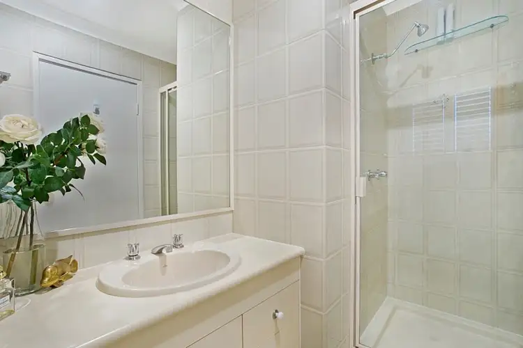 Sixth view of Homely unit listing, 9/15 Earle Lane, Toowong QLD 4066
