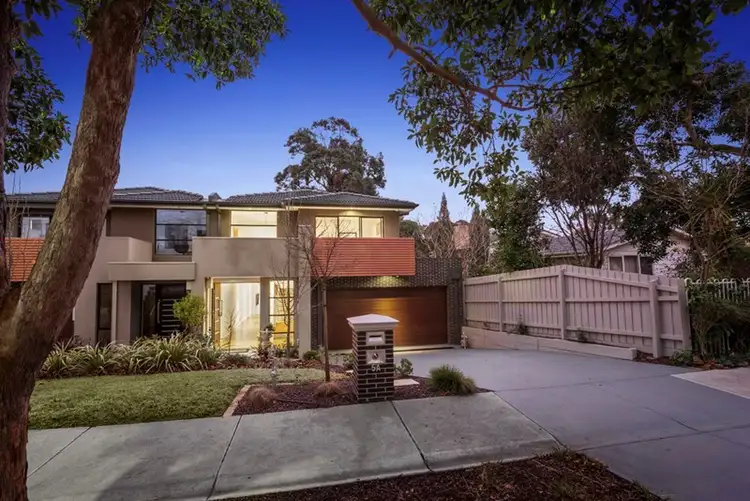 5a Colchester Drive, Doncaster East VIC 3109
