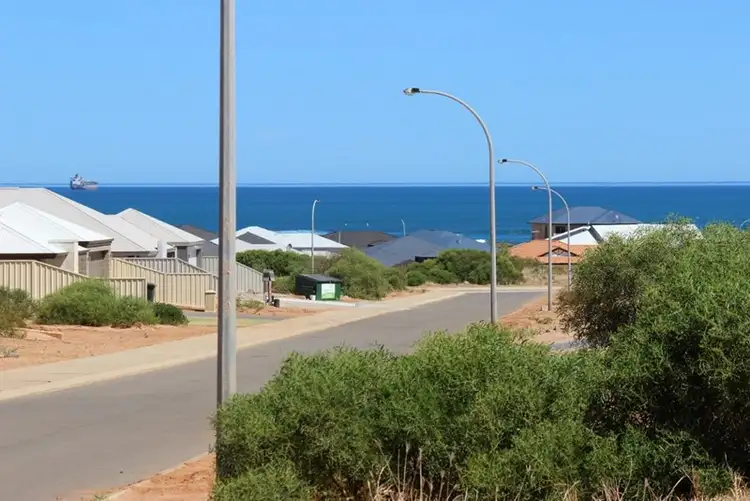 Second view of Homely house listing, 25 Lugger Outlook, Glenfield WA 6532