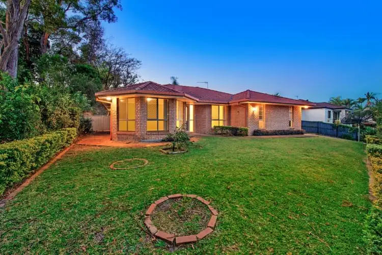 10 Daniel Crescent, Ashmore QLD 4214