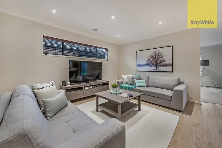 Fifth view of Homely house listing, 32 Viewside Crescent, Craigieburn VIC 3064