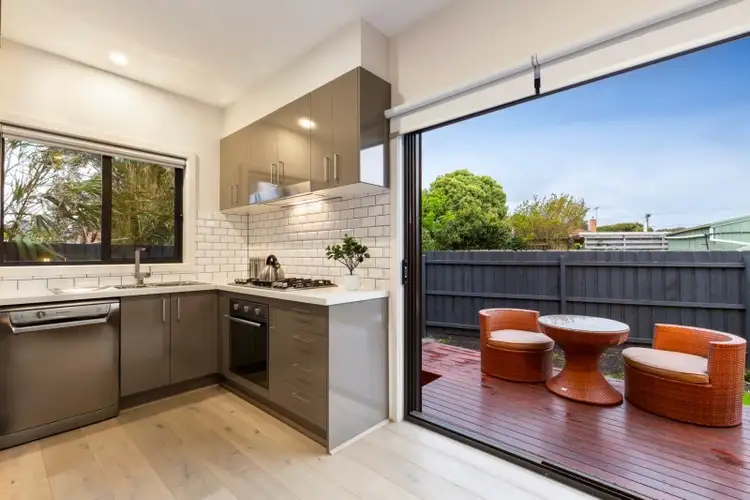 Third view of Homely townhouse listing, 2/16 Alfred Grove, Oakleigh East VIC 3166