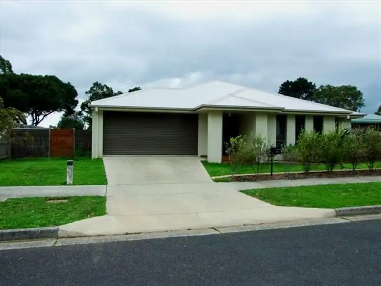 23 Robert Drive, Cowes VIC 3922