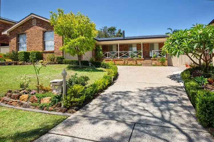 54 Bradman Road, Menai NSW 2234