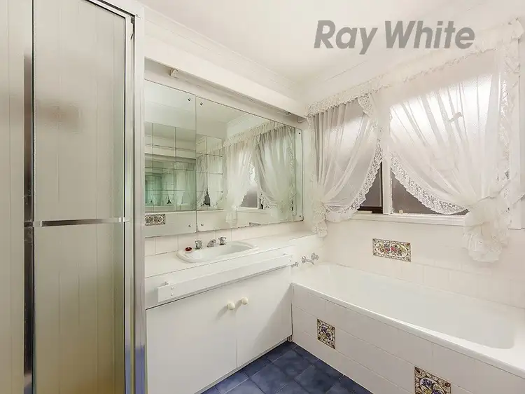 Fifth view of Homely house listing, 1 Sherwood Close, Albanvale VIC 3021