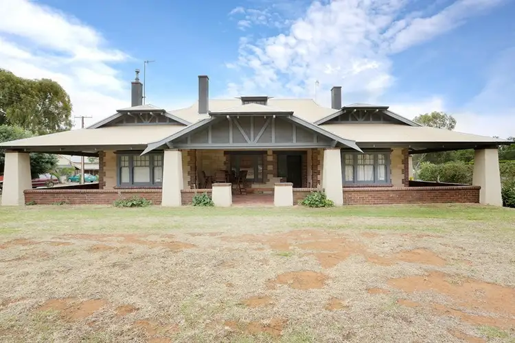 16 Morehead Street, Burra SA 5417