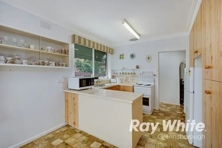 Fifth view of Homely house listing, 10 Glenauburn Road, Lower Plenty VIC 3093