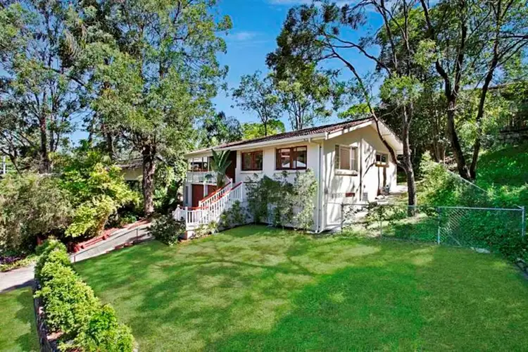 6 Struan Street, Chapel Hill QLD 4069