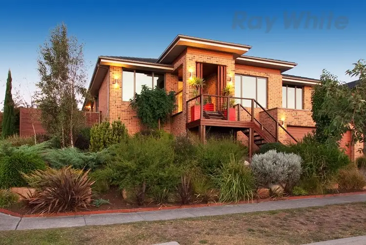 22 REGENT Avenue, Mooroolbark VIC 3138