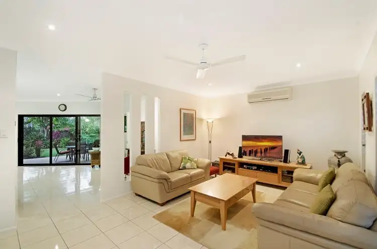 13 Eungella Court, Bushland Beach QLD 4818