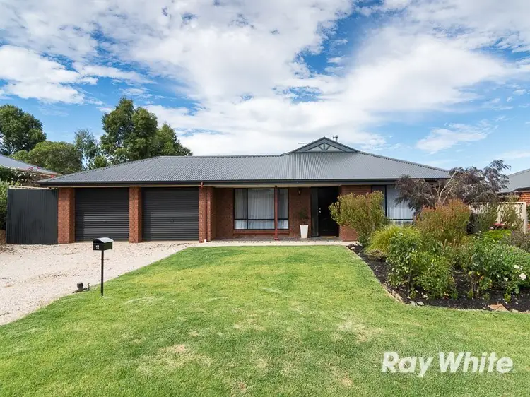 11 Bateman Street, Strathalbyn SA 5255