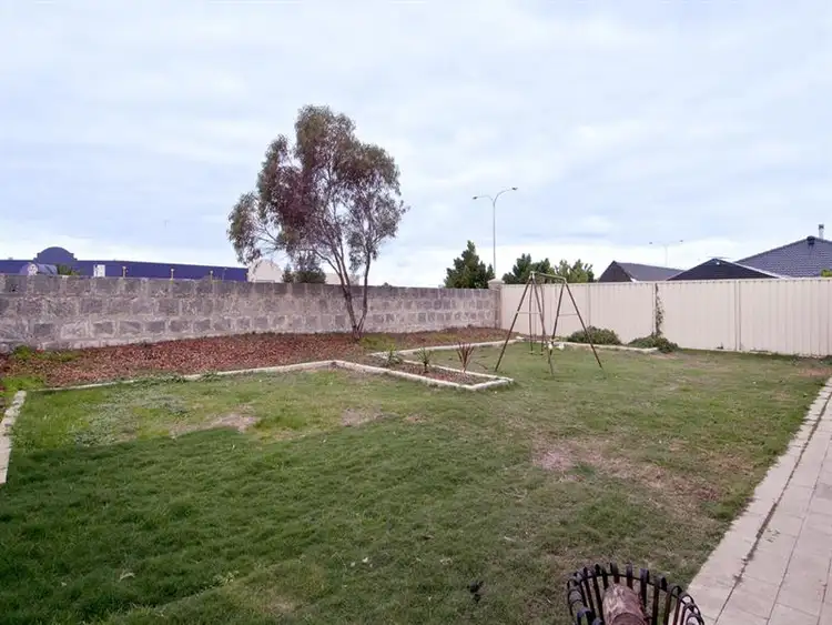 Sixth view of Homely house listing, 18 Oceanic Court, Port Kennedy WA 6172