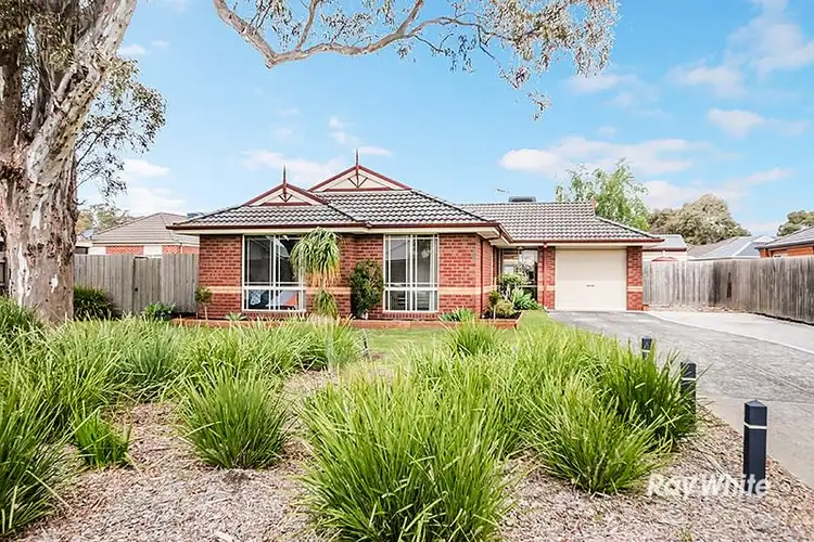 44 Carboni Crescent, Lynbrook VIC 3975