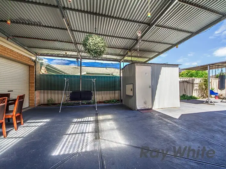 Fifth view of Homely house listing, 31 Howardson Circuit, St Albans VIC 3021