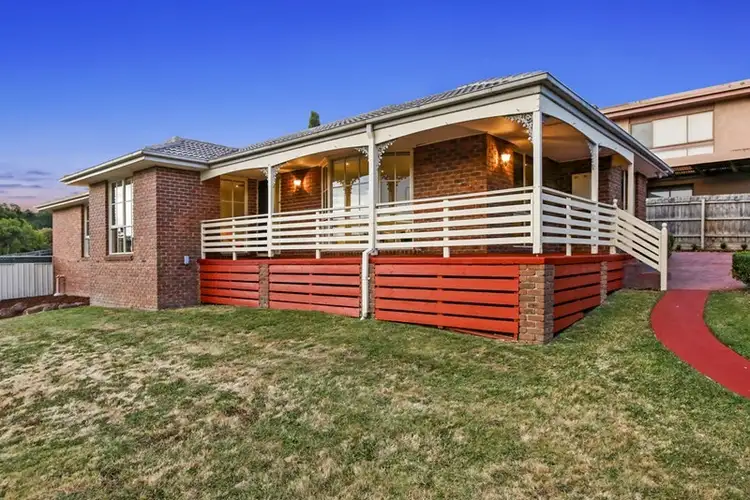 61 LANDSCAPE Drive, Mooroolbark VIC 3138
