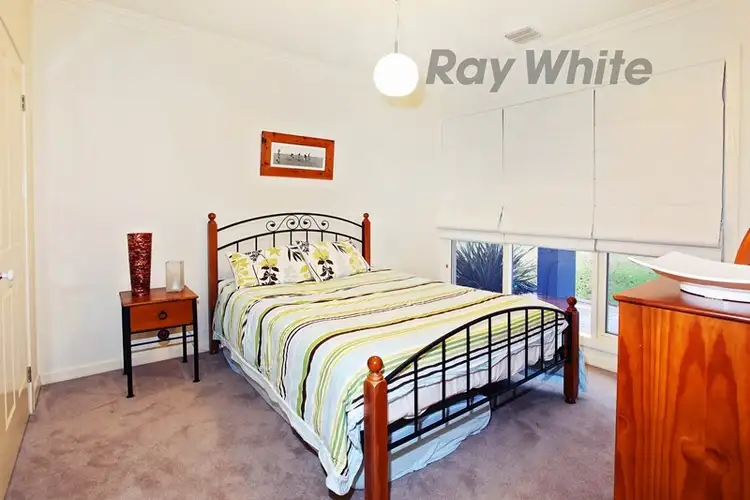 Fifth view of Homely house listing, 5 Bloomingdale Court, Sanctuary Lakes VIC 3030