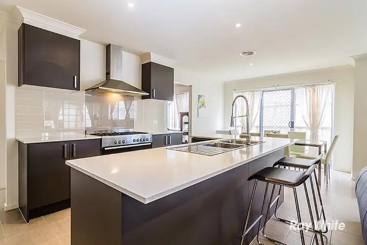Sixth view of Homely house listing, 6 Copernicus Circuit, Cranbourne West VIC 3977