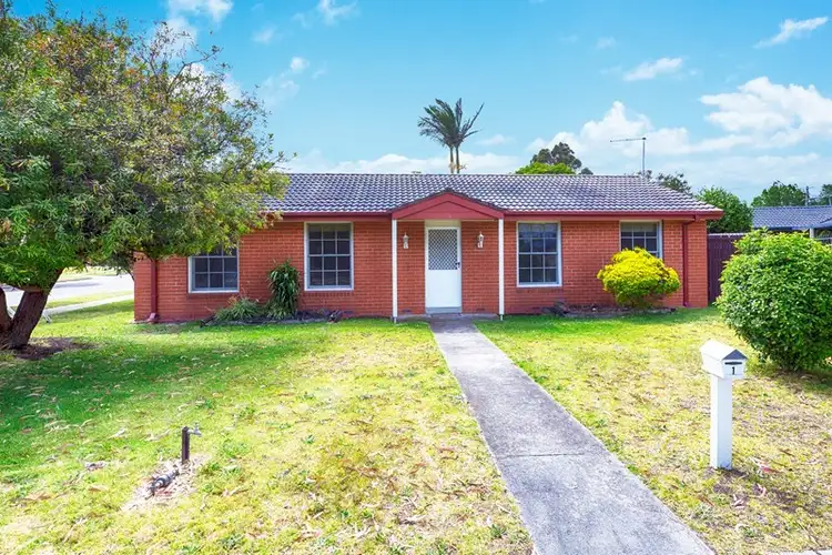 1 Saxil Court, Seaford VIC 3198