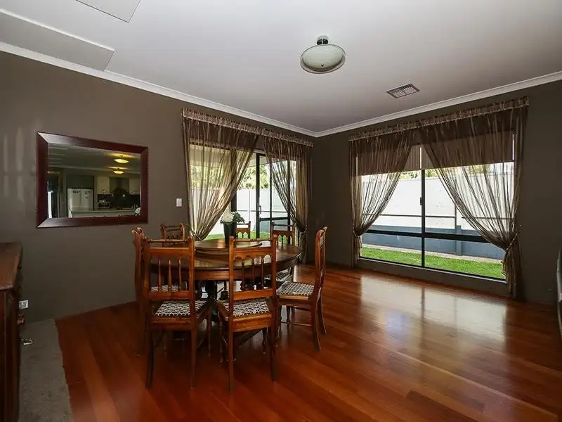 Main view of Homely house listing, 8 Seine Mews, Champion Lakes WA 6111