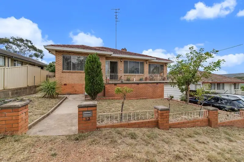 Main view of Homely house listing, 32 Gilmore Place, Queanbeyan NSW 2620