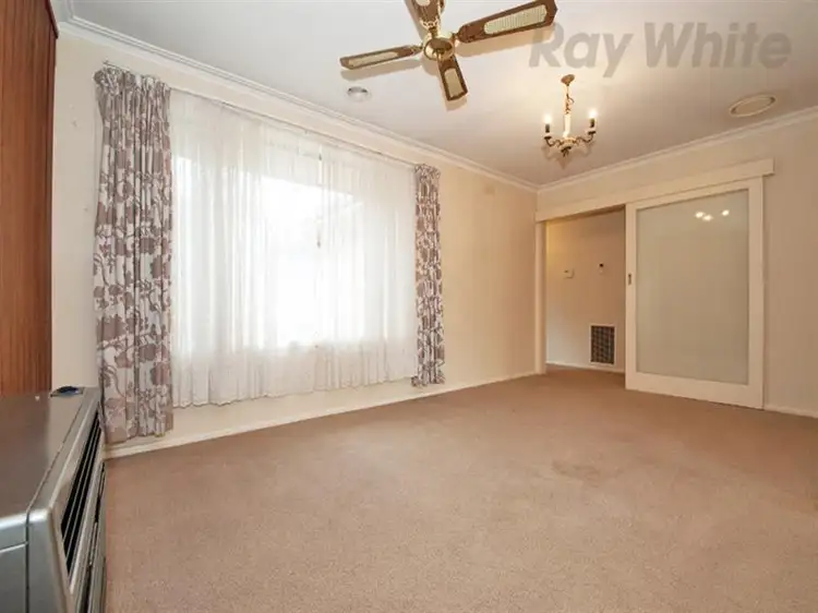 Fifth view of Homely house listing, 4 WARRUGA Court, Croydon VIC 3136