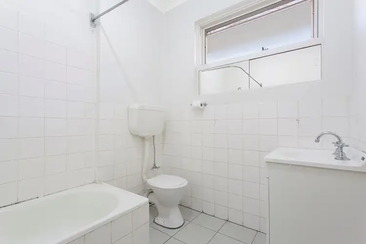 Fifth view of Homely apartment listing, 8/15 Rosstown Road, Carnegie VIC 3163